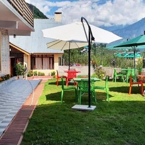 Hotel Alpine View Sarāhan Εξωτερικό φωτογραφία