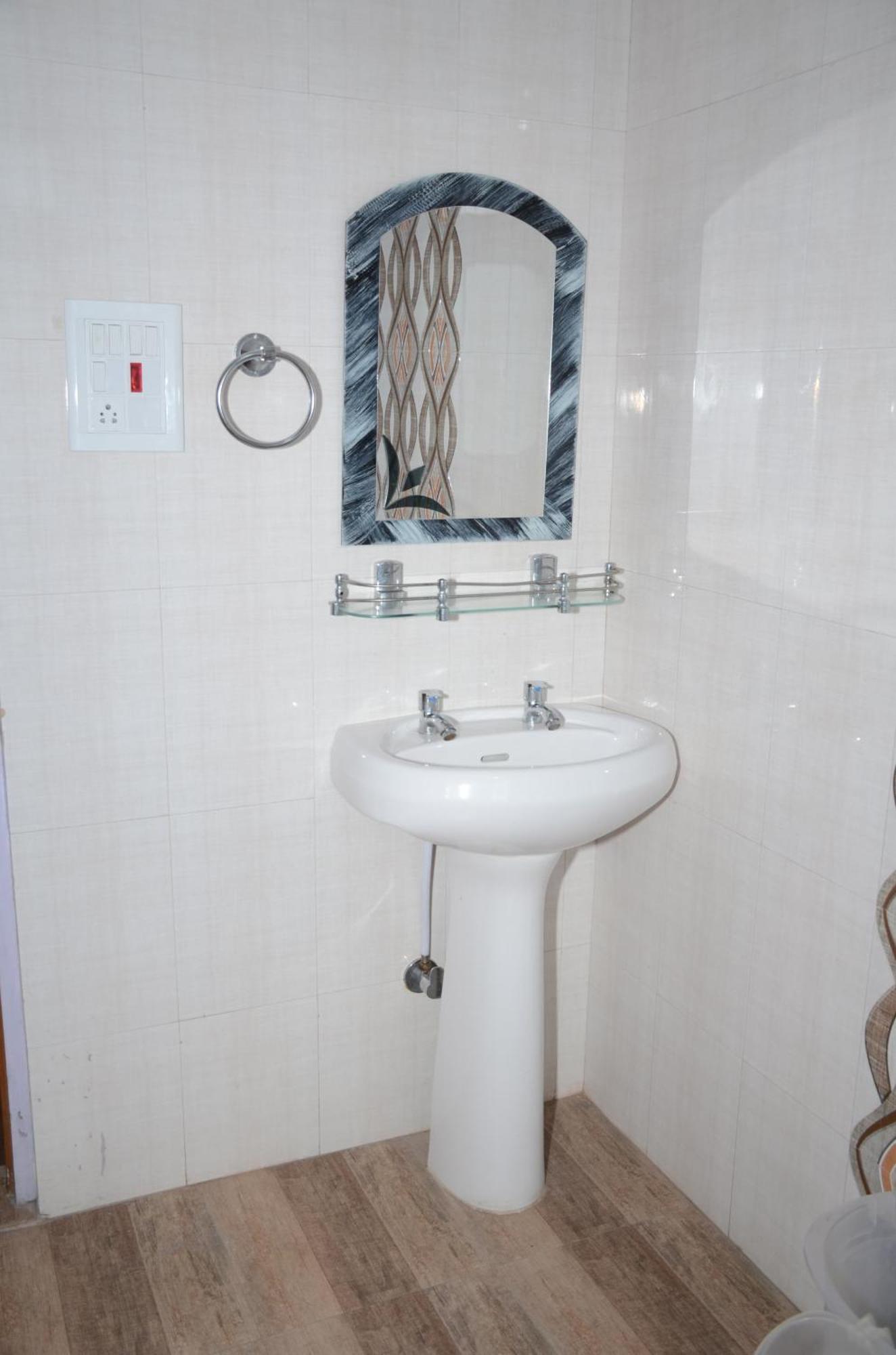 Hotel Alpine View Sarāhan Εξωτερικό φωτογραφία